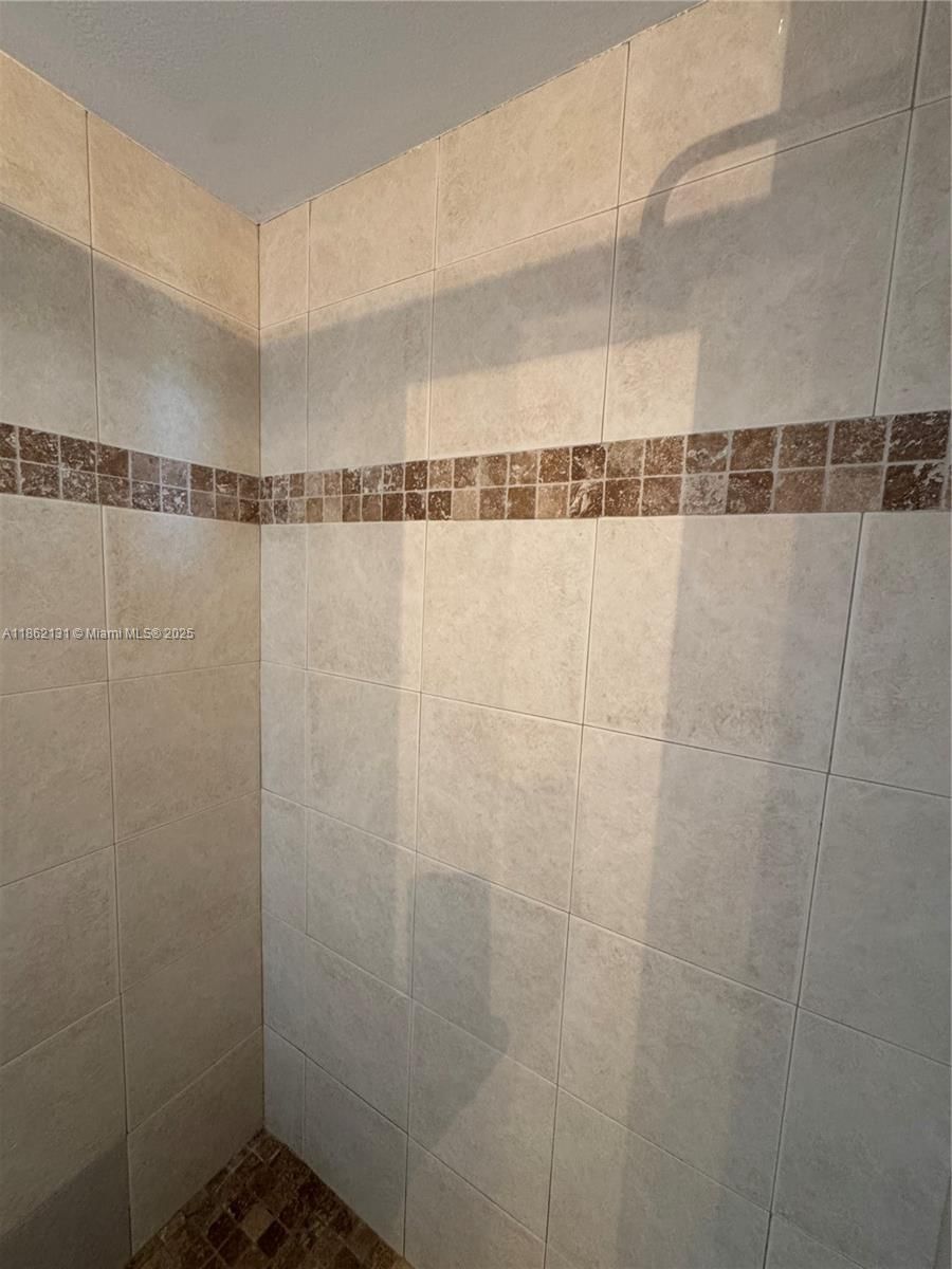 Real estate property located at 3100 Rolling Hills Cir #310, Broward, Rolling Hills Golf And Te, Davie, FL