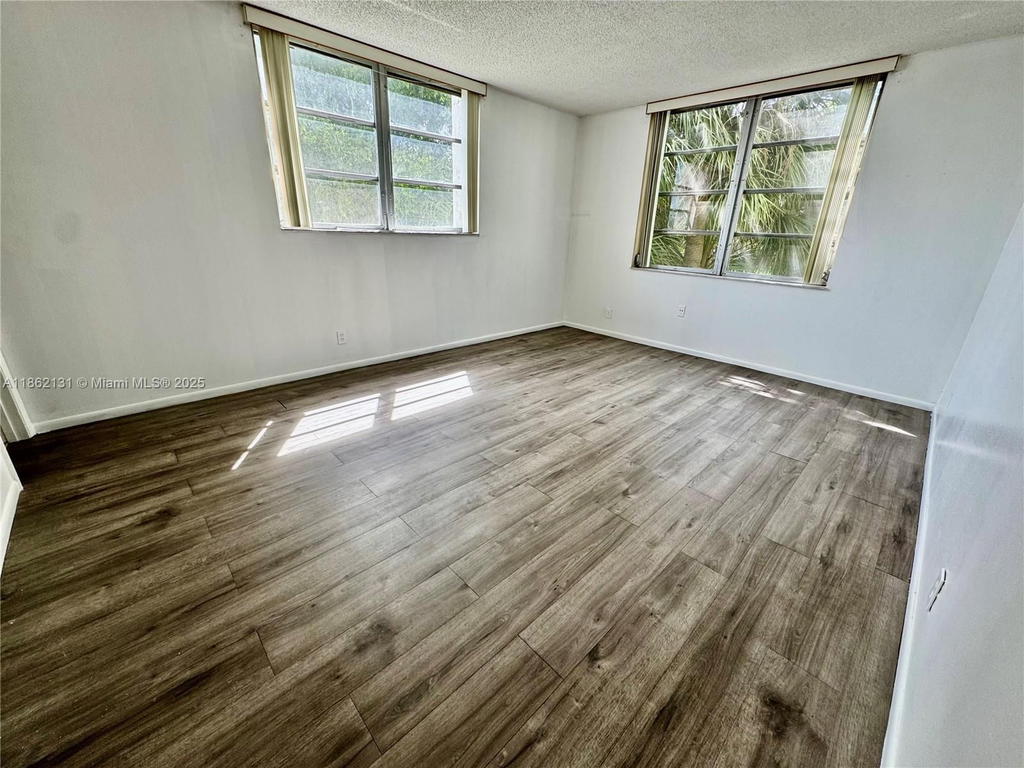 Real estate property located at 3100 Rolling Hills Cir #310, Broward, Rolling Hills Golf And Te, Davie, FL