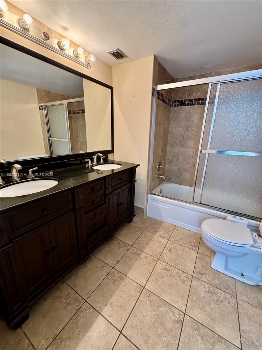 Real estate property located at 3100 Rolling Hills Cir #310, Broward, Rolling Hills Golf And Te, Davie, FL