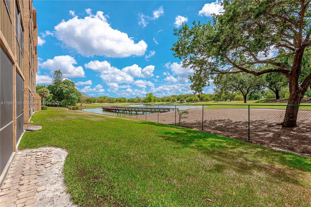 Real estate property located at 3100 Rolling Hills Cir #310, Broward, Rolling Hills Golf And Te, Davie, FL