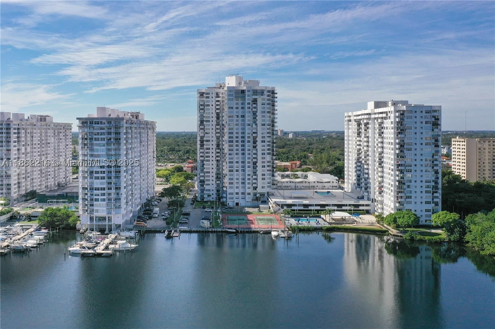 Real estate property located at 2750 183rd St #2707, Miami-dade, Commodore Plaza Condo, Aventura, FL