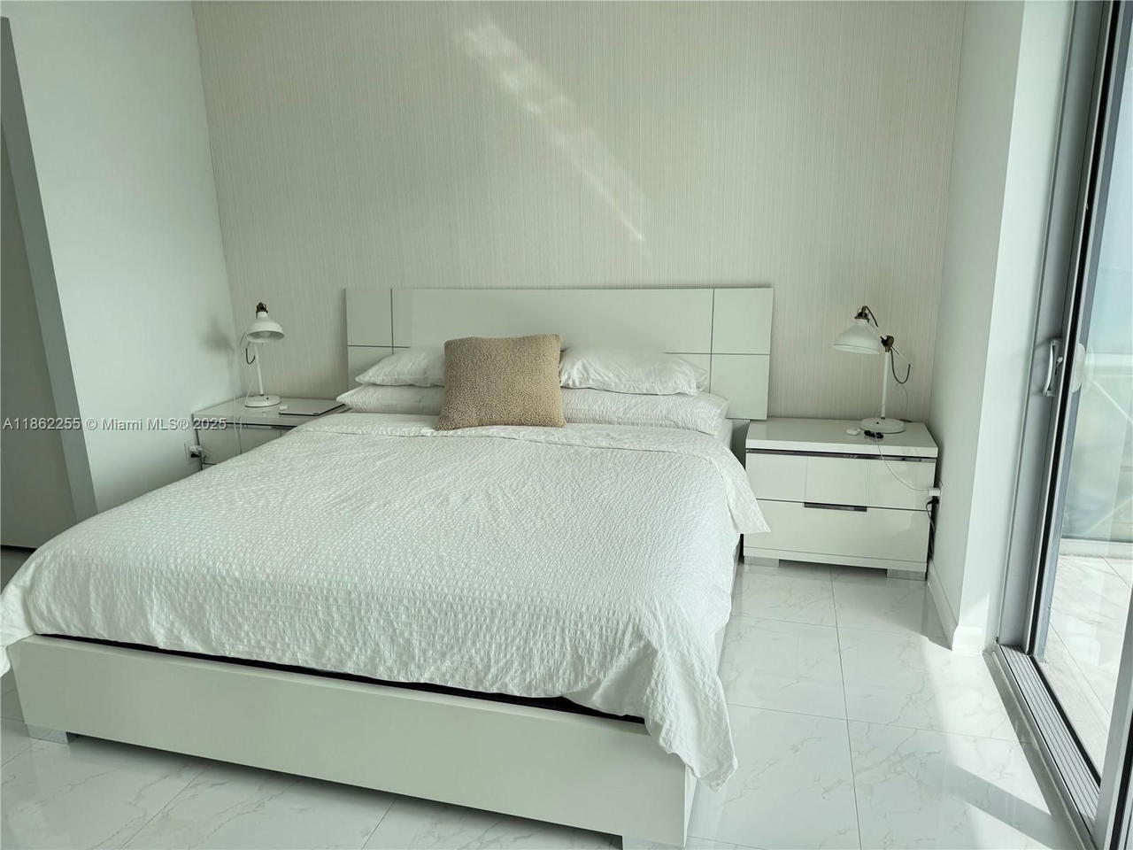 Real estate property located at 1300 Brickell Bay Dr #2608, Miami-dade, Brickellhouse Condo, Miami, FL