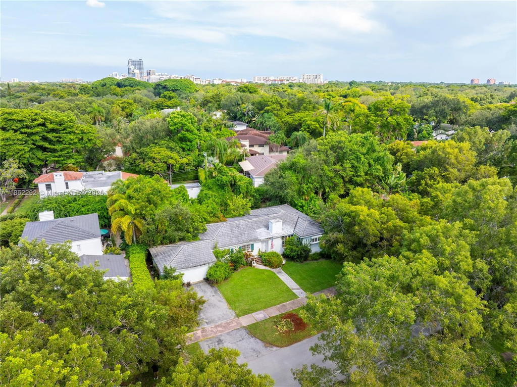 Real estate property located at 3807 Durango St, Miami-dade, Coral Gables C C Sec 3, Coral Gables, FL
