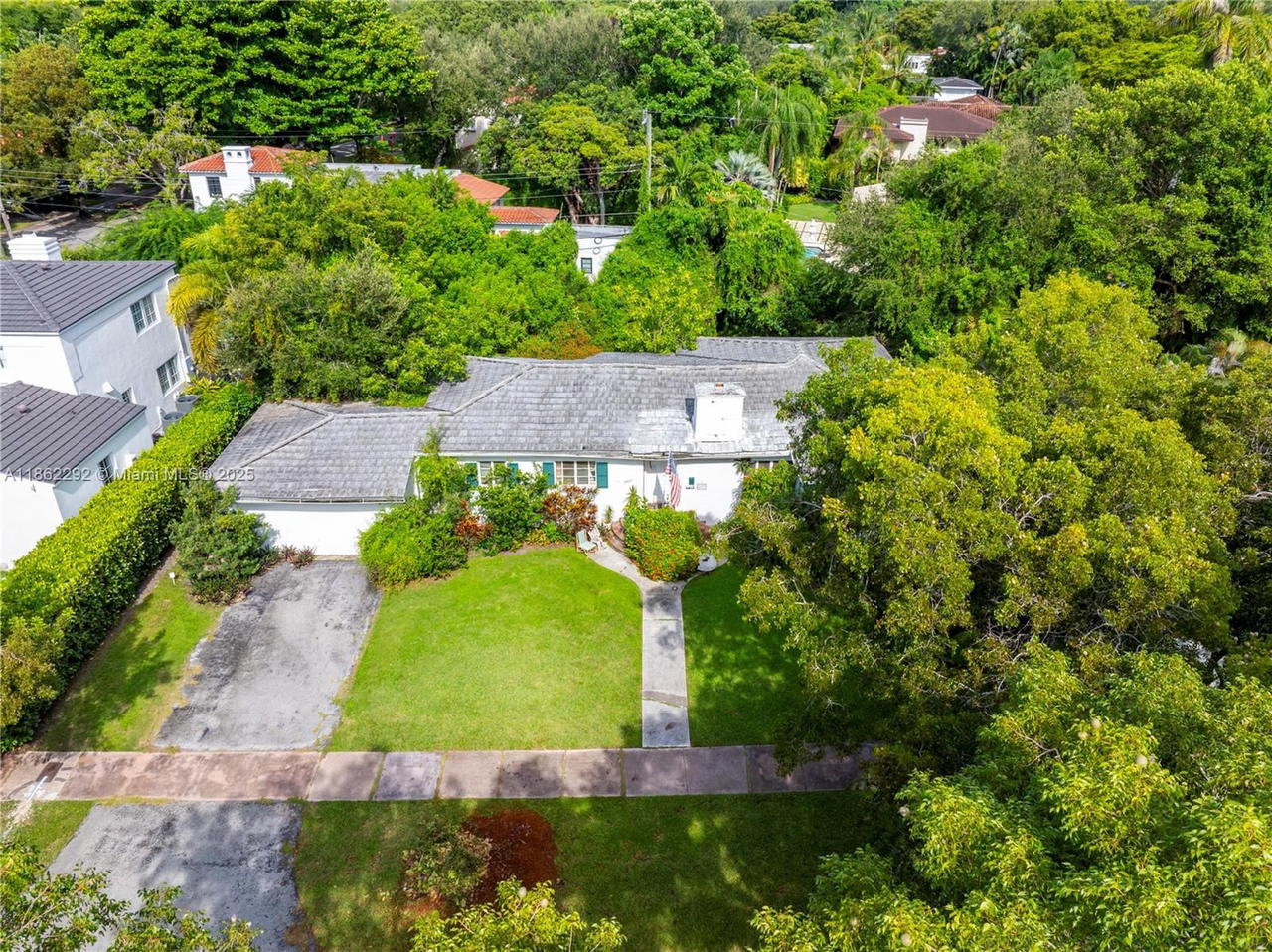 Real estate property located at 3807 Durango St, Miami-dade, Coral Gables C C Sec 3, Coral Gables, FL