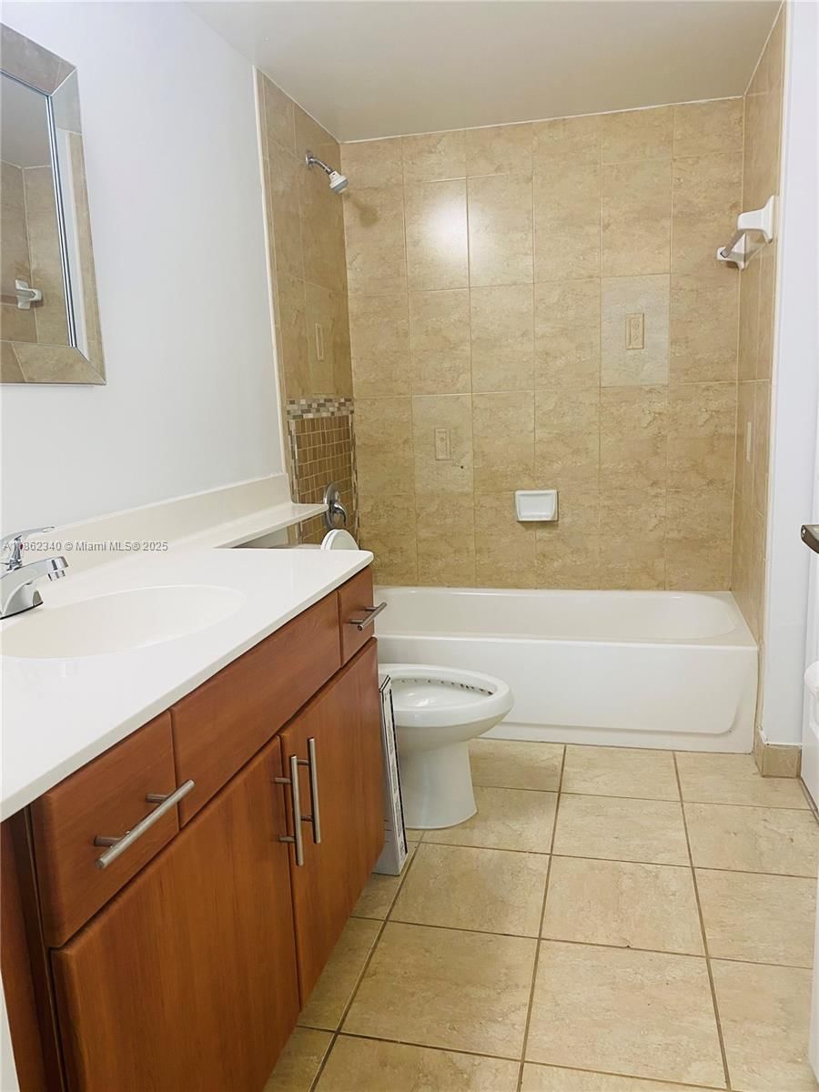 Real estate property located at 1690 27th Ave #704, Miami-dade, Coral Pointe Condo, Miami, FL