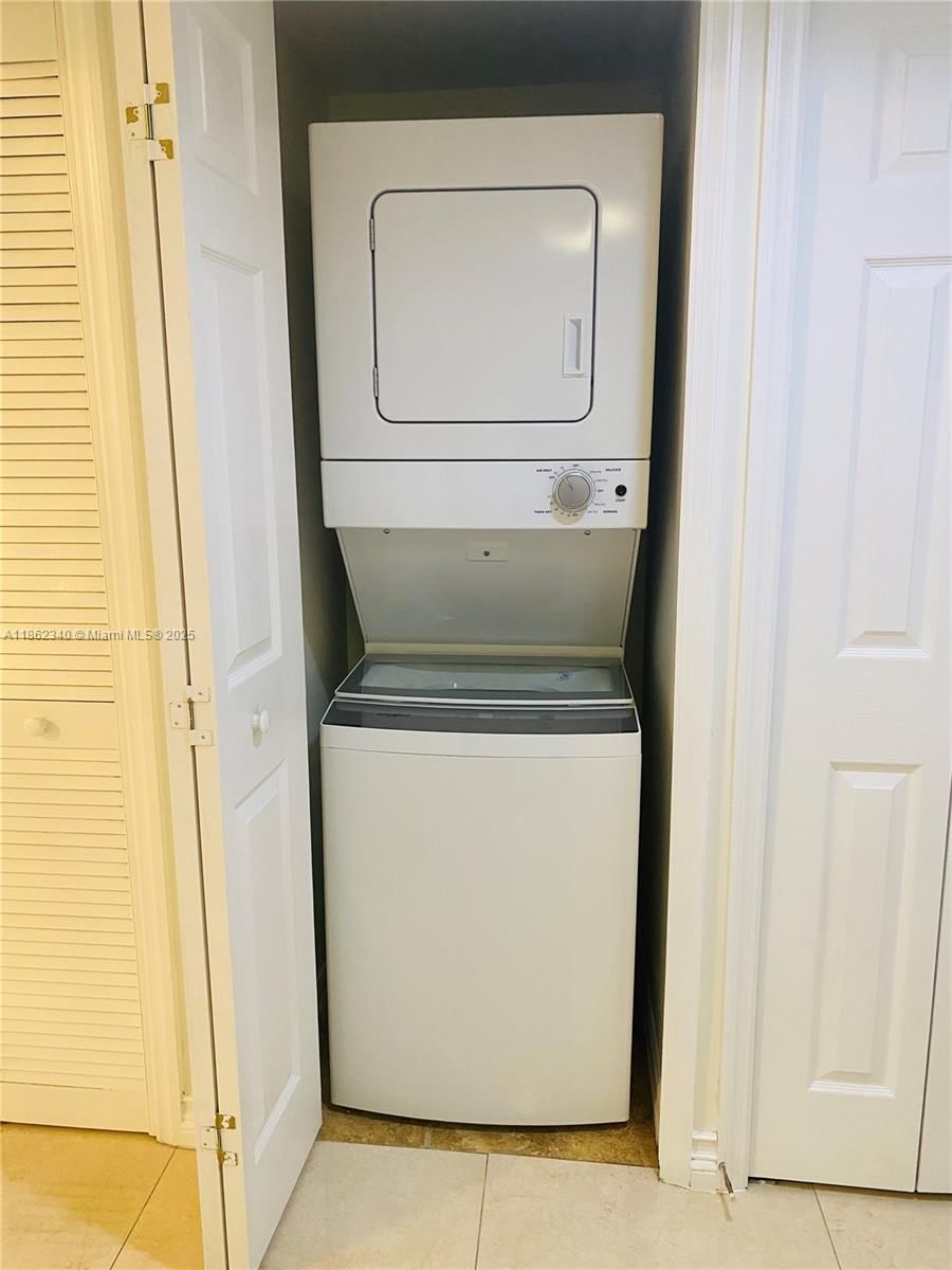 Real estate property located at 1690 27th Ave #704, Miami-dade, Coral Pointe Condo, Miami, FL