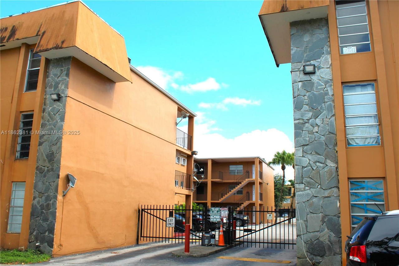Real estate property located at 1280 54th St #308B, Miami-dade, The Kensington Condo, Hialeah, FL