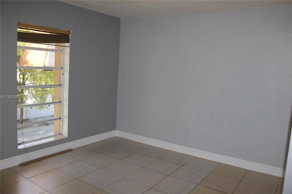 Real estate property located at 1280 54th St #308B, Miami-dade, The Kensington Condo, Hialeah, FL