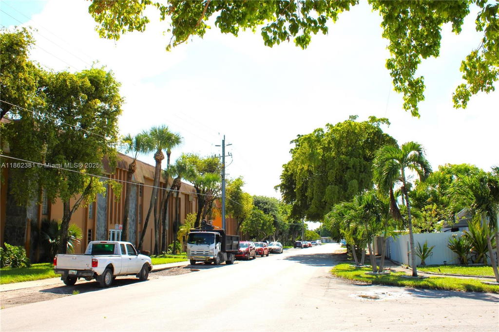 Real estate property located at 1280 54th St #308B, Miami-dade, The Kensington Condo, Hialeah, FL