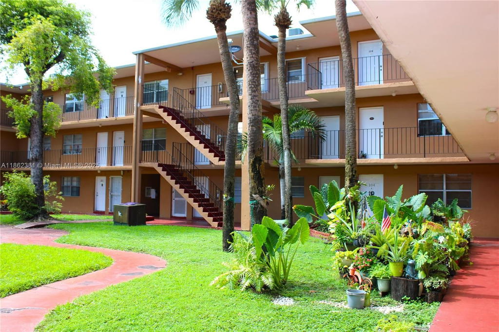 Real estate property located at 1280 54th St #308B, Miami-dade, The Kensington Condo, Hialeah, FL