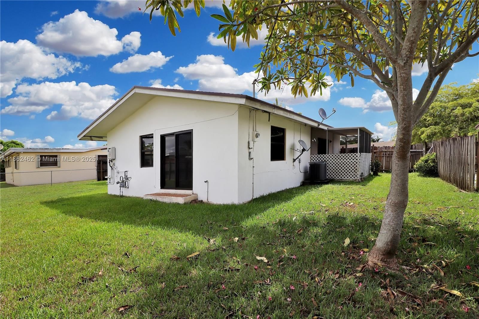 Real estate property located at 15840 105th Ct, Miami-dade, Fairway Pines 1st Addn, Miami, FL