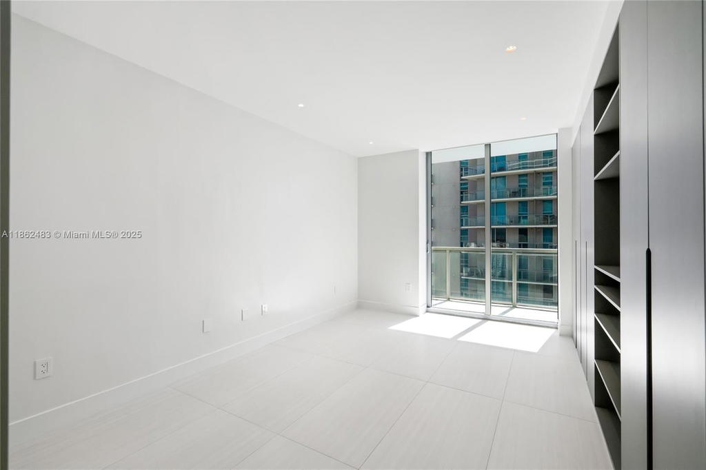 Real estate property located at 1111 1st Ave #3719-N, Miami-dade, The Axis On Brickell Ii C, Miami, FL