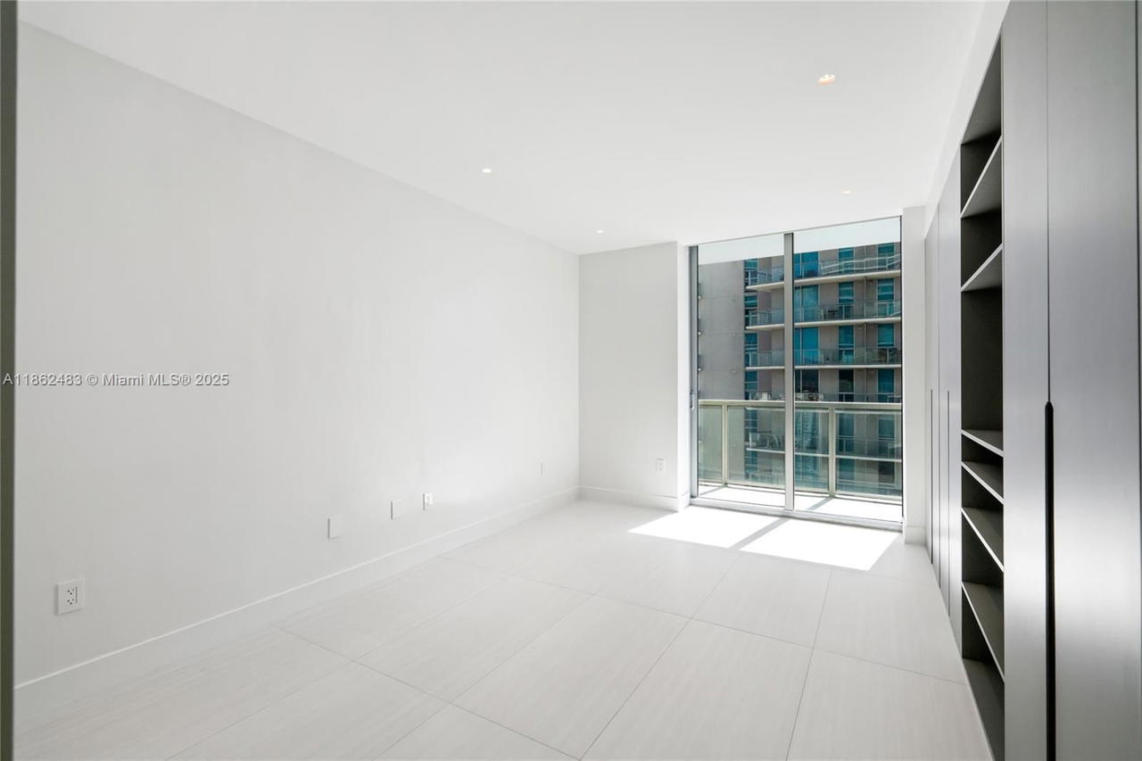 Real estate property located at 1111 1st Ave #3719-N, Miami-dade, The Axis On Brickell Ii C, Miami, FL