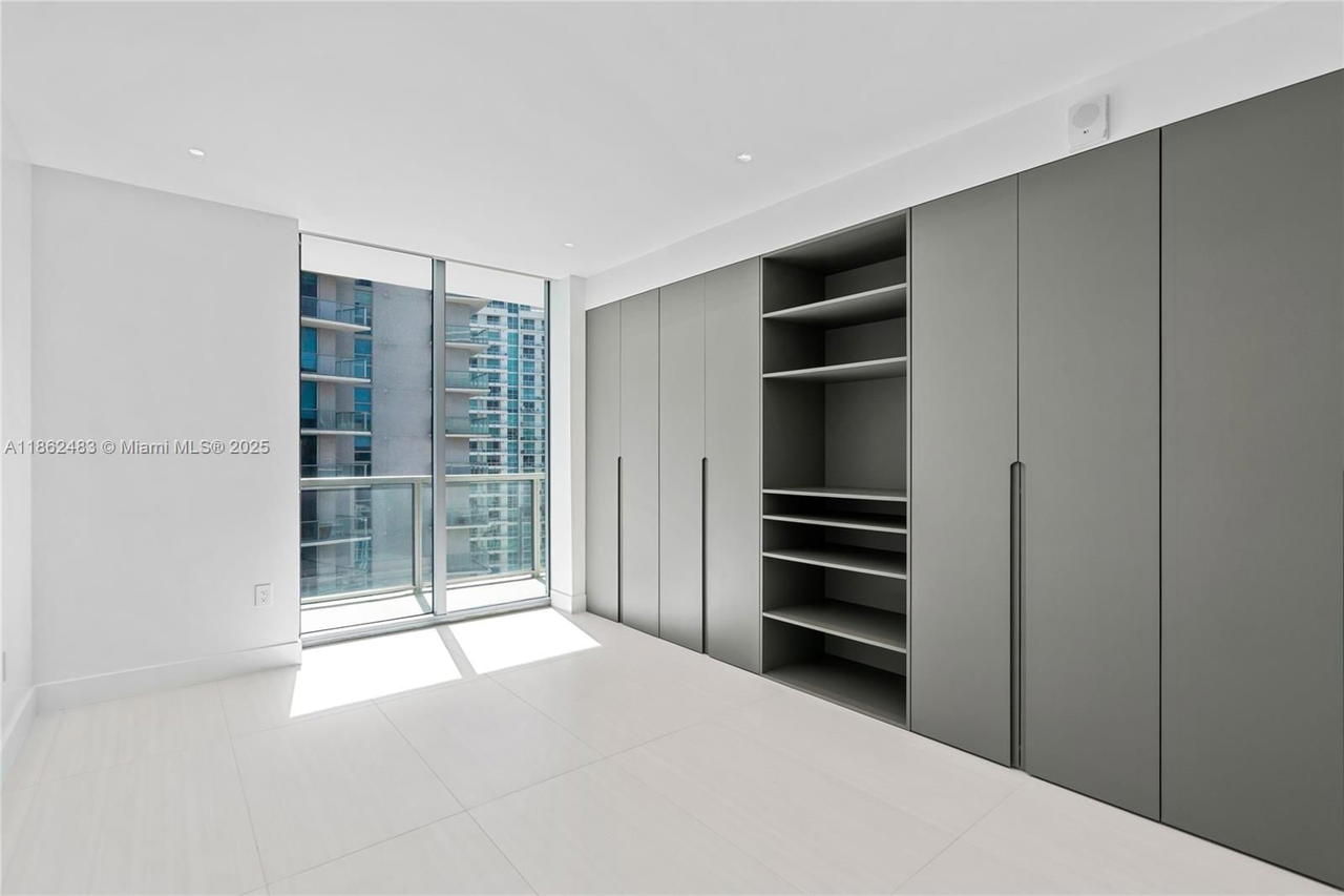 Real estate property located at 1111 1st Ave #3719-N, Miami-dade, The Axis On Brickell Ii C, Miami, FL