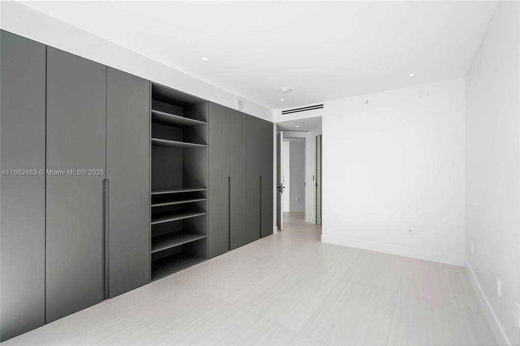 Real estate property located at 1111 1st Ave #3719-N, Miami-dade, The Axis On Brickell Ii C, Miami, FL