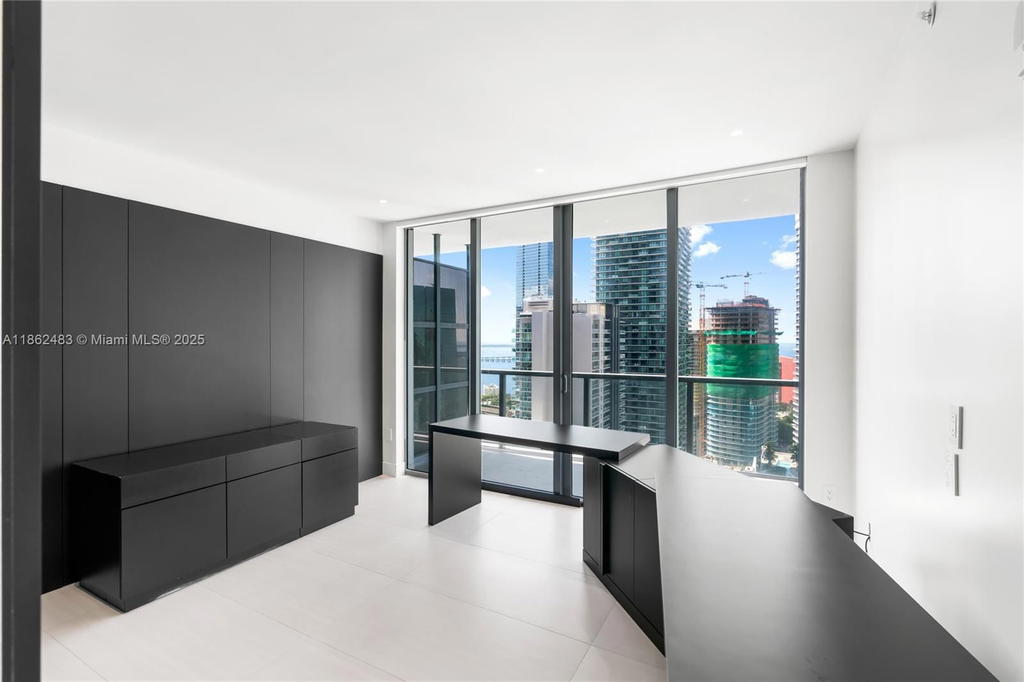 Real estate property located at 1111 1st Ave #3719-N, Miami-dade, The Axis On Brickell Ii C, Miami, FL