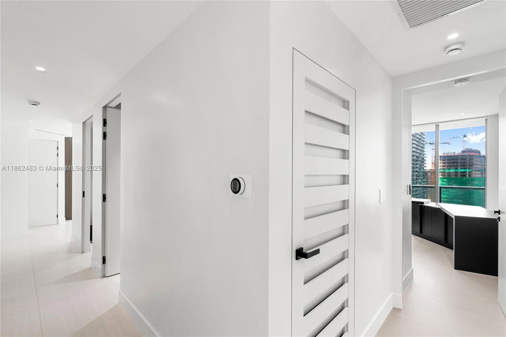 Real estate property located at 1111 1st Ave #3719-N, Miami-dade, The Axis On Brickell Ii C, Miami, FL