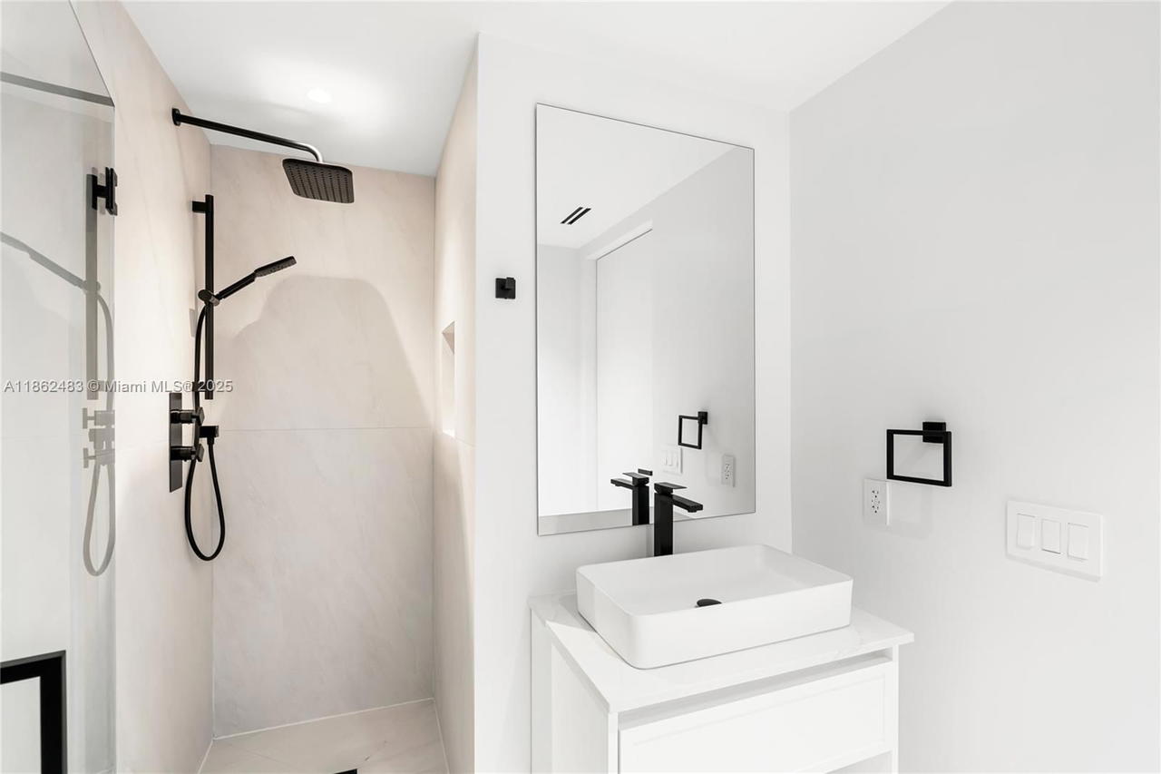 Real estate property located at 1111 1st Ave #3719-N, Miami-dade, The Axis On Brickell Ii C, Miami, FL