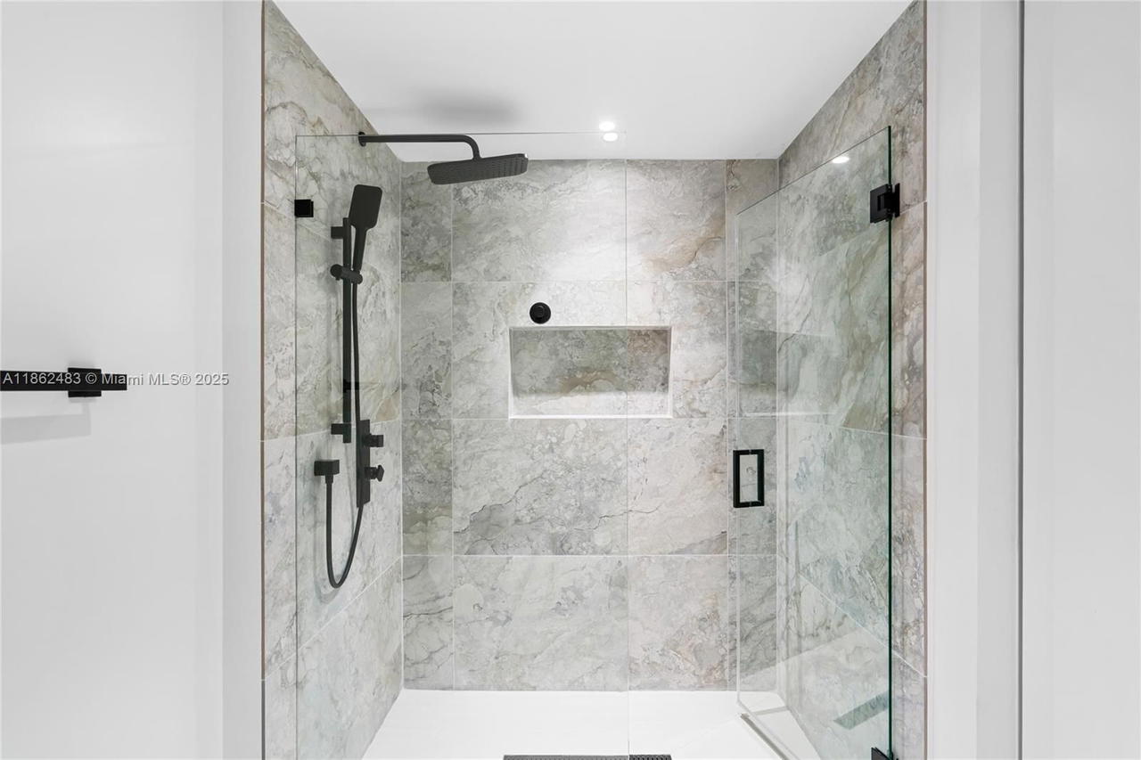 Real estate property located at 1111 1st Ave #3719-N, Miami-dade, The Axis On Brickell Ii C, Miami, FL