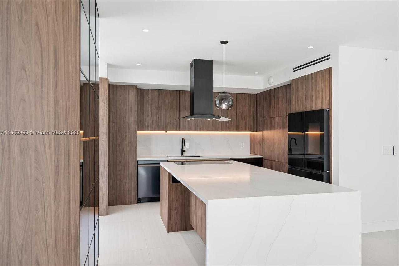 Real estate property located at 1111 1st Ave #3719-N, Miami-dade, The Axis On Brickell Ii C, Miami, FL