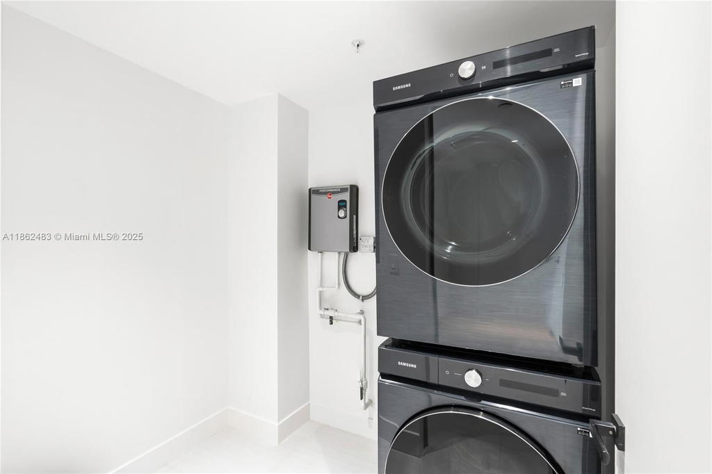 Real estate property located at 1111 1st Ave #3719-N, Miami-dade, The Axis On Brickell Ii C, Miami, FL