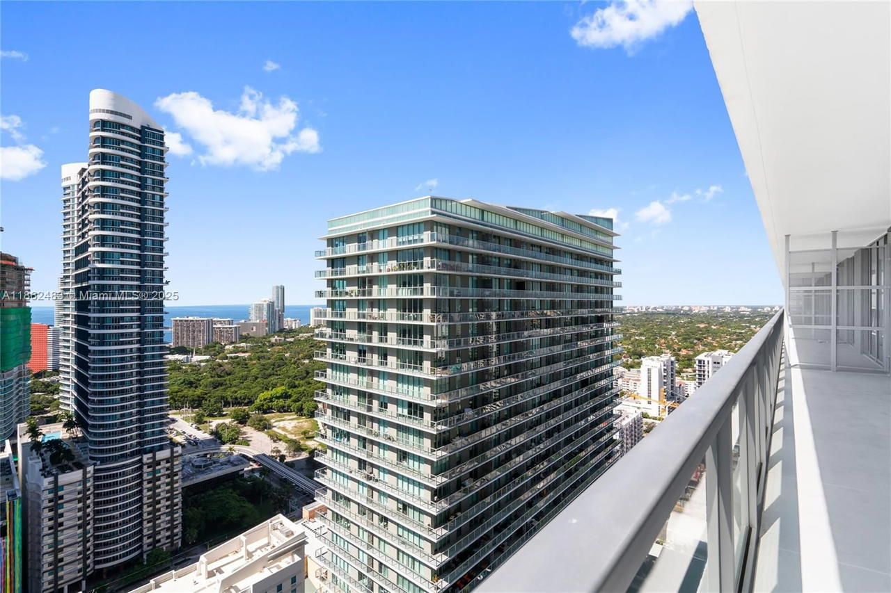 Real estate property located at 1111 1st Ave #3719-N, Miami-dade, The Axis On Brickell Ii C, Miami, FL