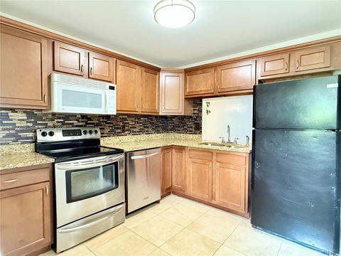 Real estate property located at 5495 10th Ct #104, Broward, Berkeley Manor Condo, Plantation, FL