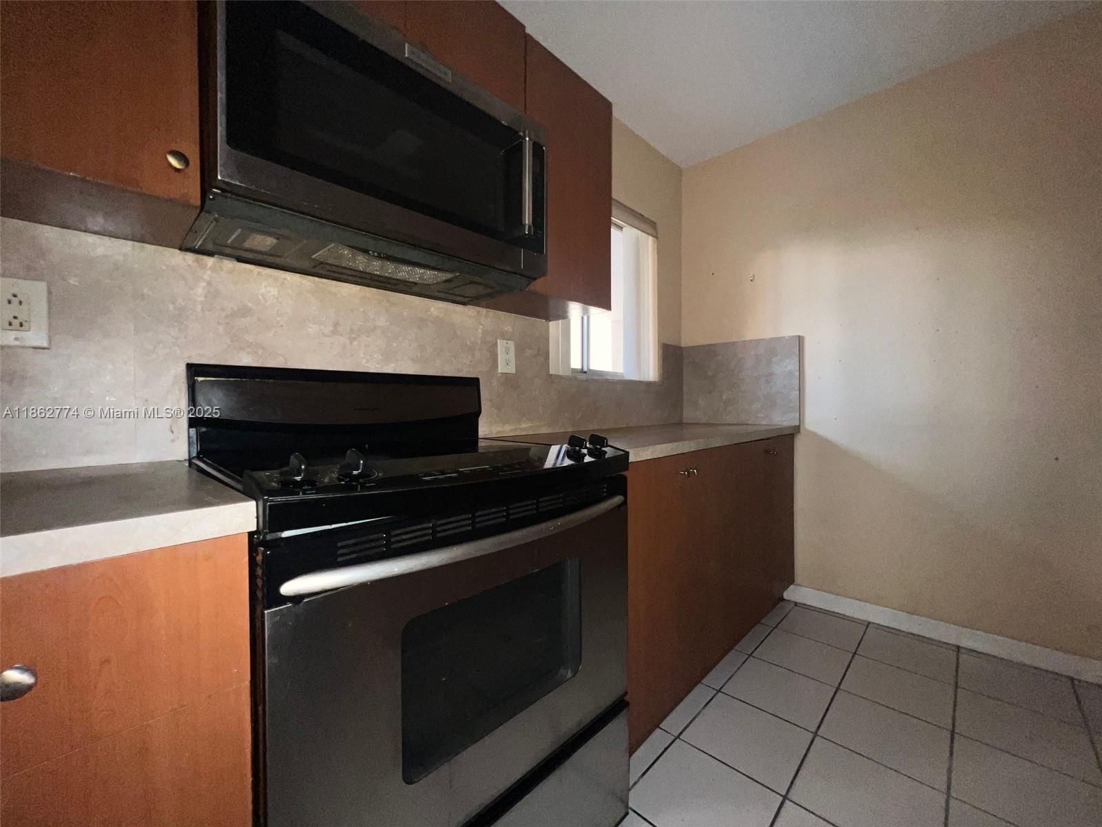 Real estate property located at 6091 22nd Ct #104, Miami-dade, Baracoa Condo, Hialeah, FL
