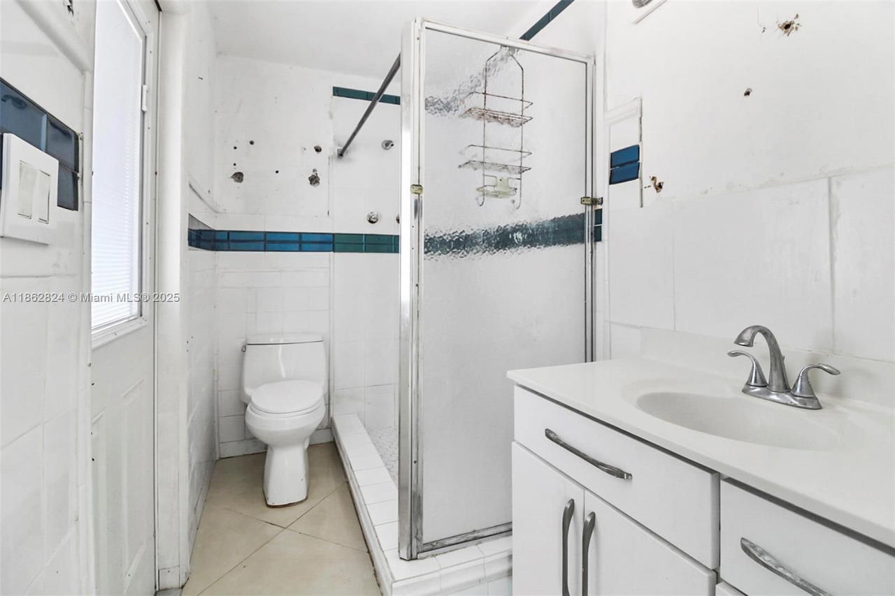 Real estate property located at 4399 89th Ave, Miami-dade, Mc Cahills Bluebird Lake, Miami, FL