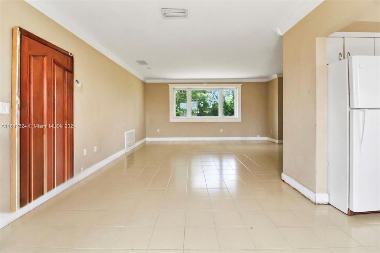 Real estate property located at 4399 89th Ave, Miami-dade, Mc Cahills Bluebird Lake, Miami, FL