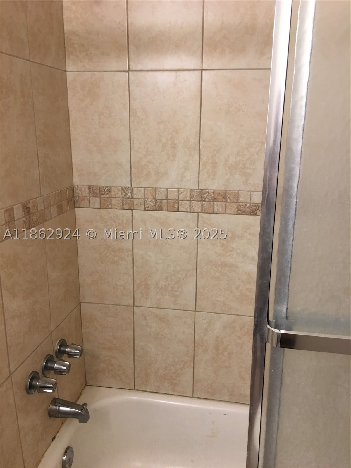 Real estate property located at 3582 171st St #203, Miami-dade, Michelle Condo, North Miami Beach, FL