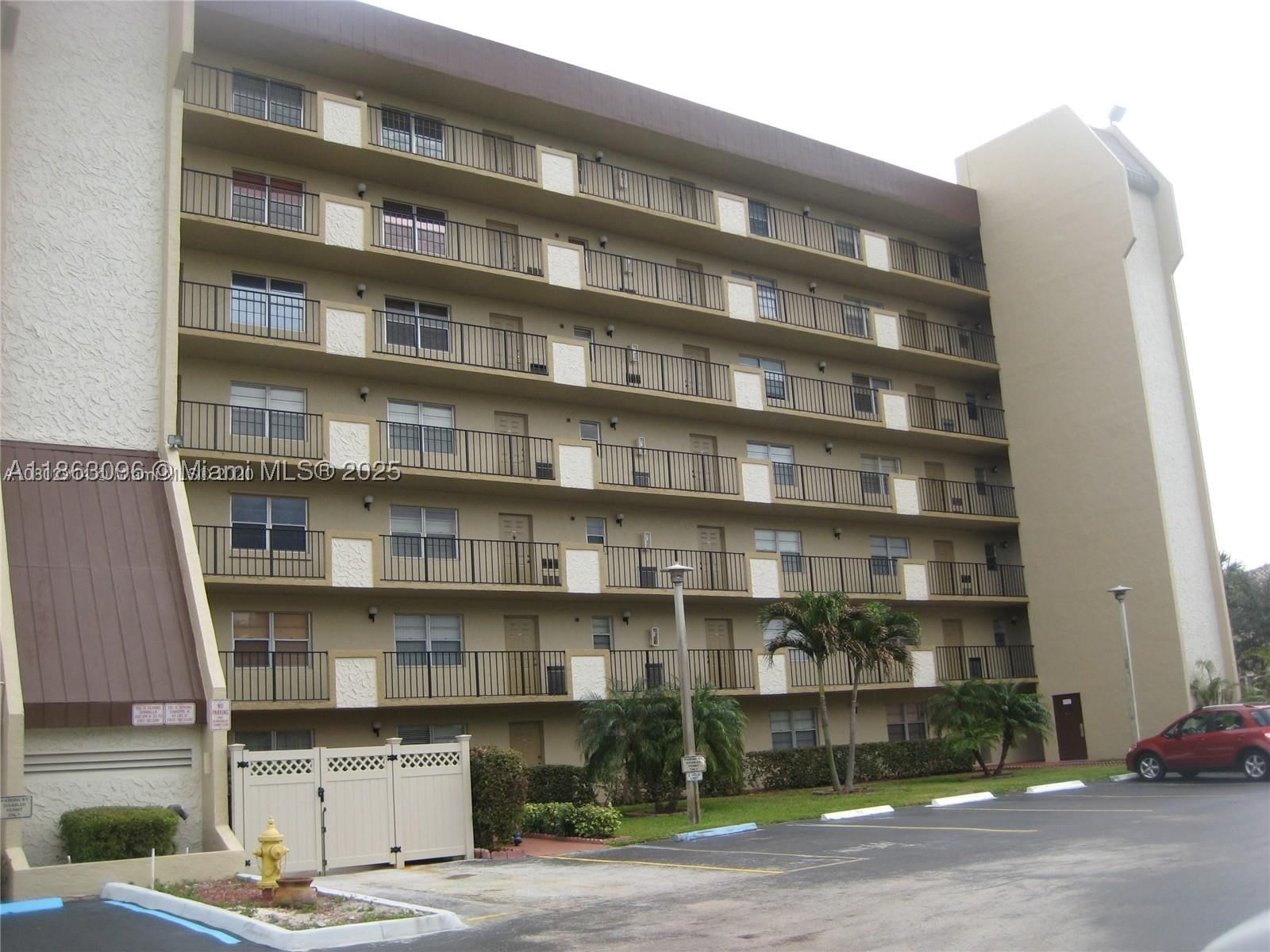 Real estate property located at 3150 Rolling Hills Cir #601, Broward, Rolling Hills Golf And Te, Davie, FL