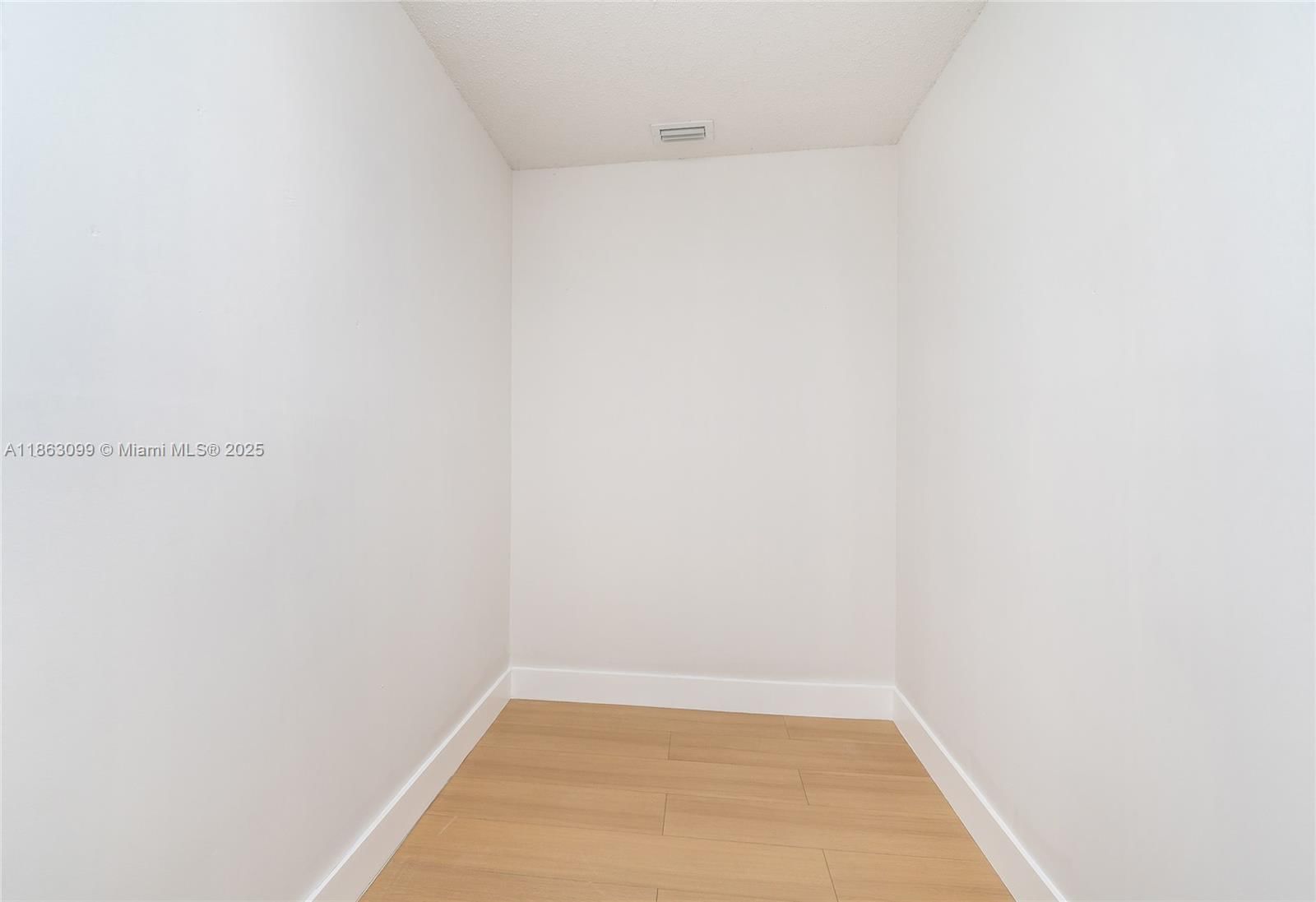 Real estate property located at , Miami-dade, Med Gardens Sec 2, Miami, FL