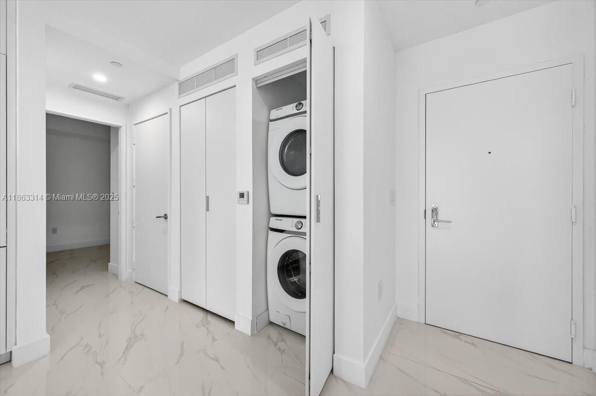 Real estate property located at 700 24TH #1104, Miami-dade, Aria Reserve, Miami, FL