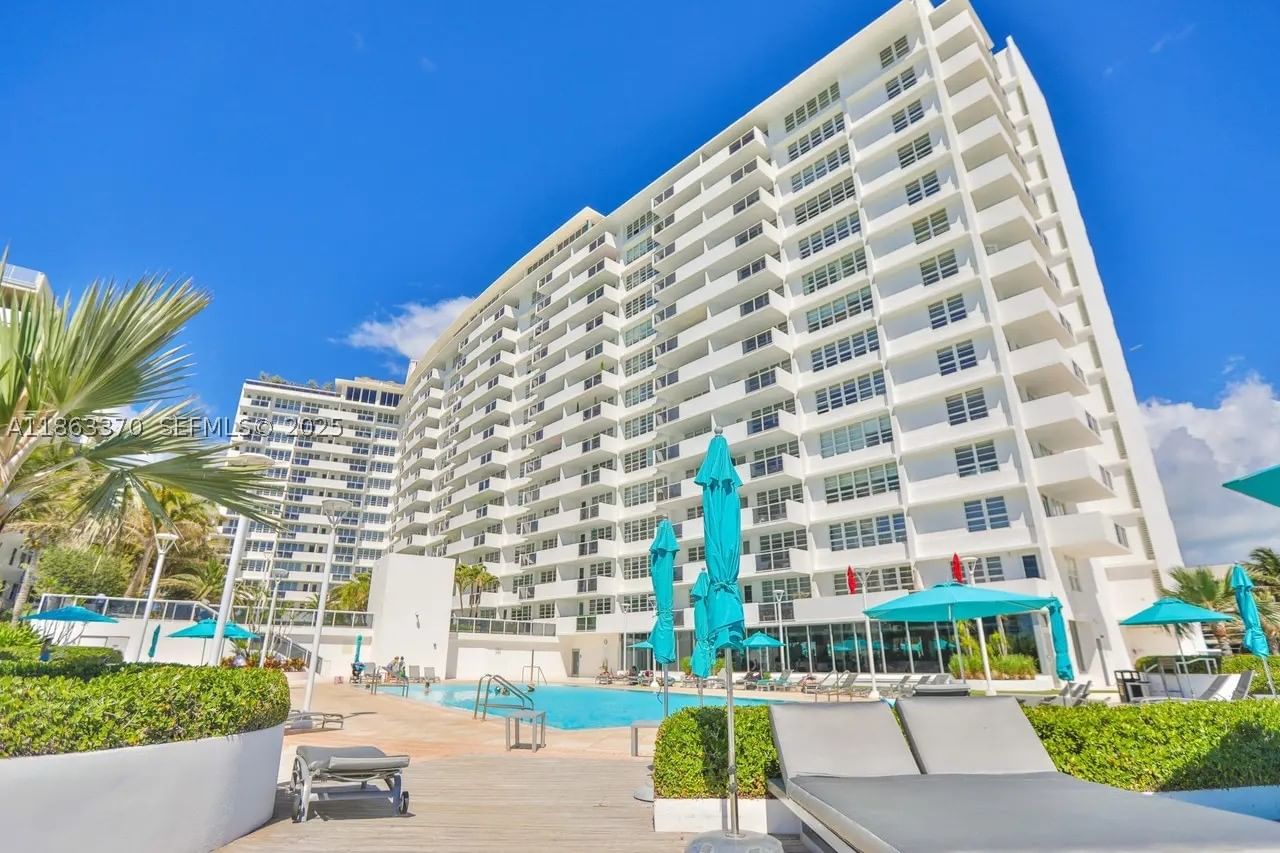 Real estate property located at 100 Lincoln Rd #1034, Miami-dade, The Decoplage Condo, Miami Beach, FL