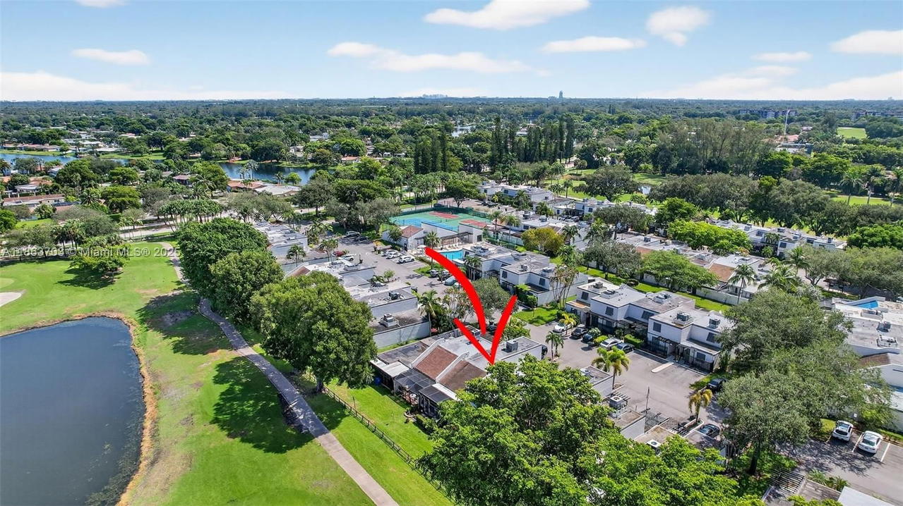 Real estate property located at 1530 Golfview Dr, Broward, Everglades Sugar & Land C, Pembroke Pines, FL