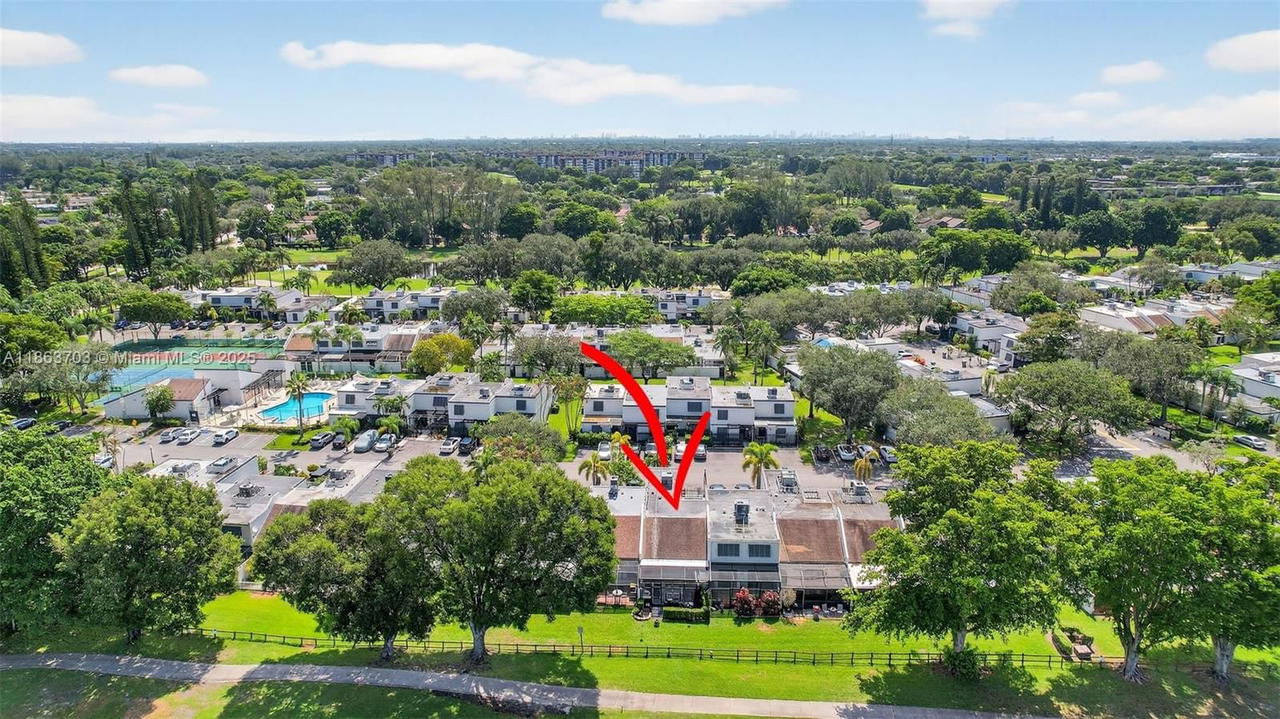 Real estate property located at 1530 Golfview Dr, Broward, Everglades Sugar & Land C, Pembroke Pines, FL