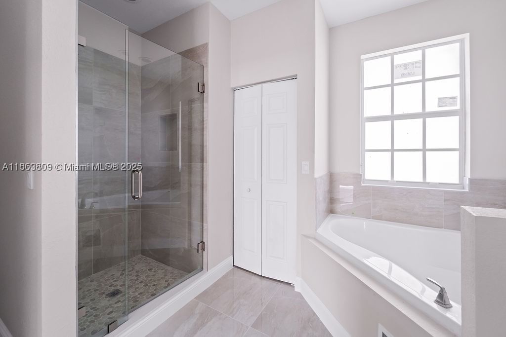 Real estate property located at 5400 57th Ct, Broward, Tamarac Circle, Tamarac, FL