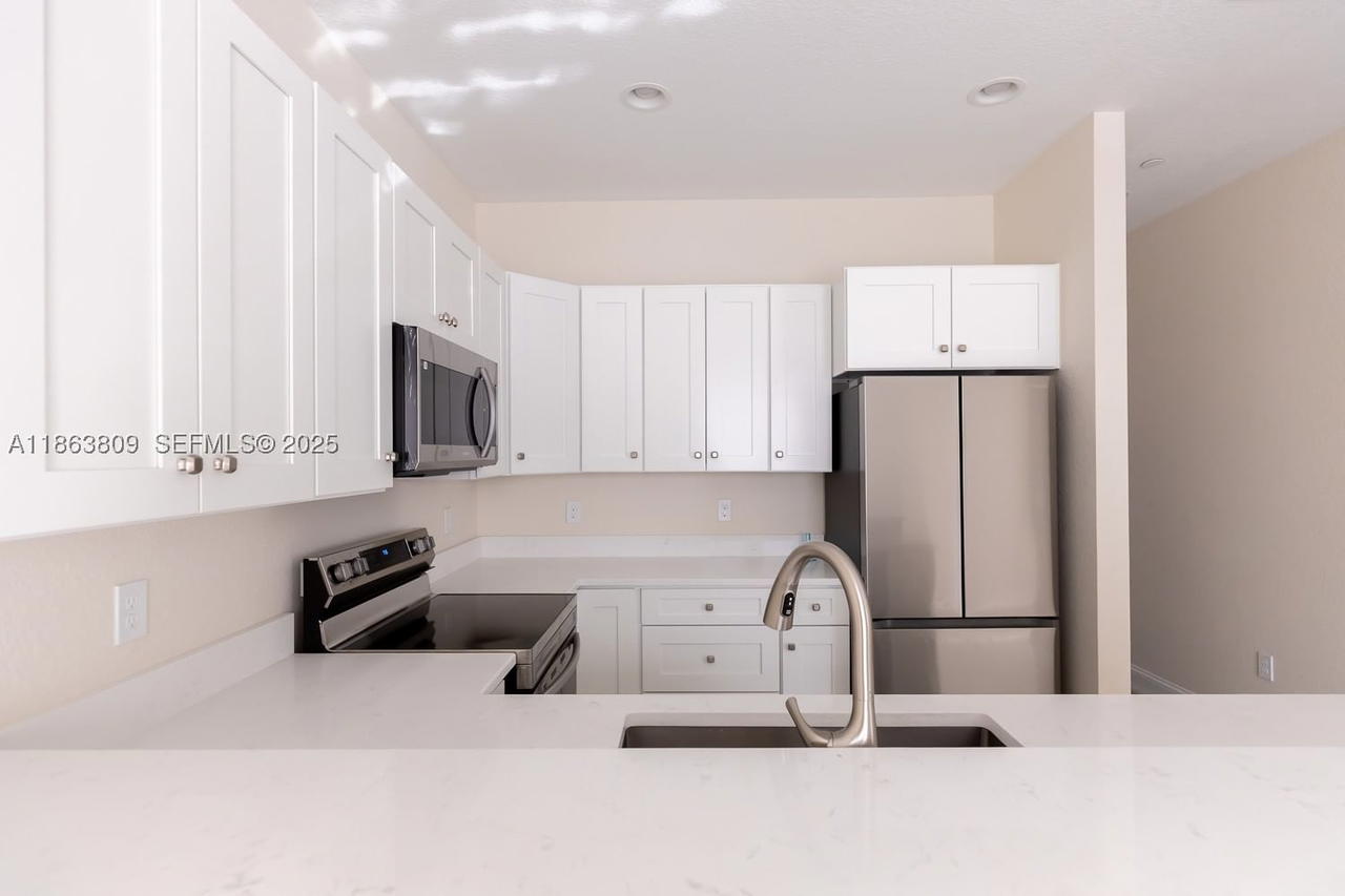 Real estate property located at 5400 57th Ct, Broward, Tamarac Circle, Tamarac, FL