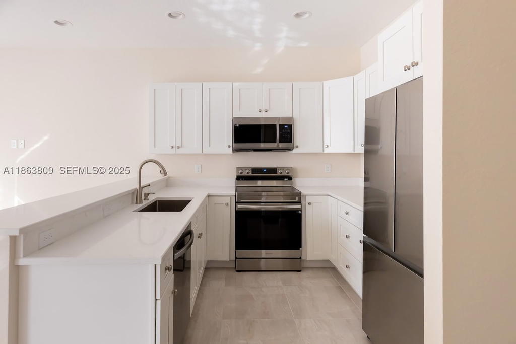 Real estate property located at 5400 57th Ct, Broward, Tamarac Circle, Tamarac, FL