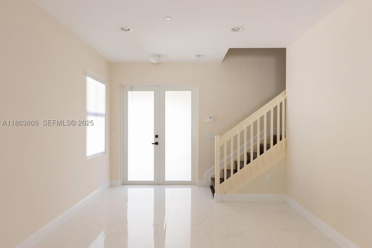 Real estate property located at 5400 57th Ct, Broward, Tamarac Circle, Tamarac, FL