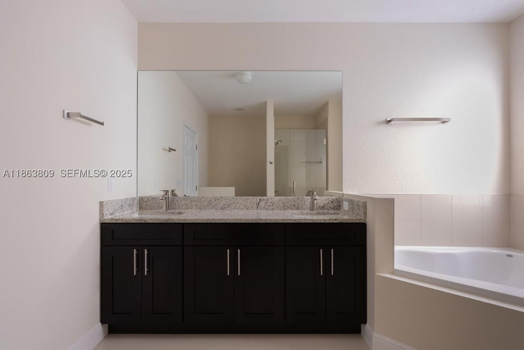 Real estate property located at 5400 57th Ct, Broward, Tamarac Circle, Tamarac, FL