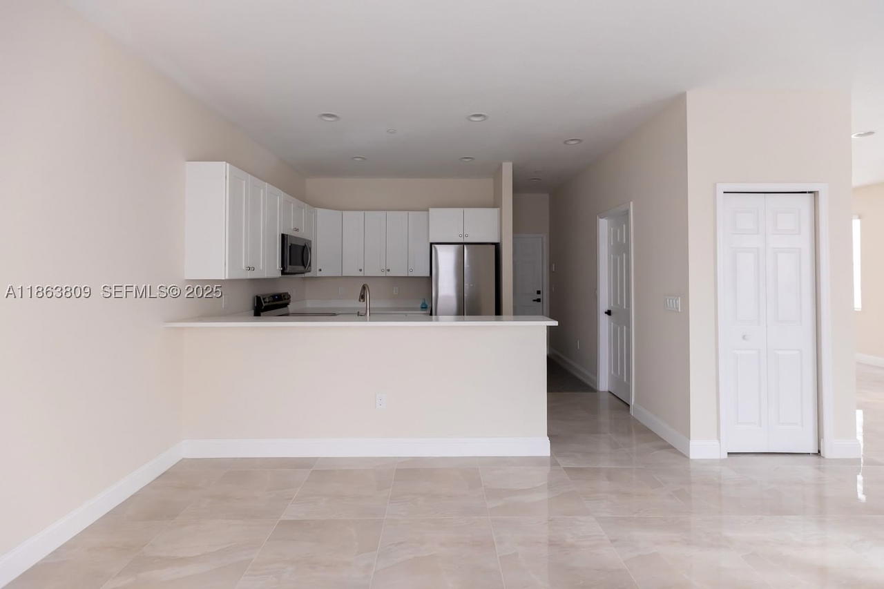 Real estate property located at 5400 57th Ct, Broward, Tamarac Circle, Tamarac, FL