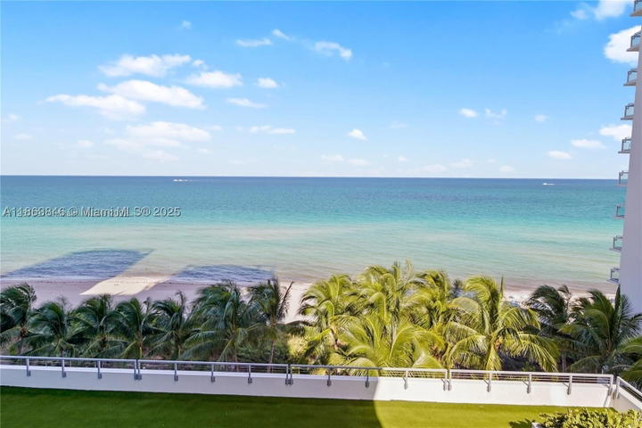 Real estate property located at 6899 Collins Ave #808, Miami-dade, North Carillon Beach Cond, Miami Beach, FL