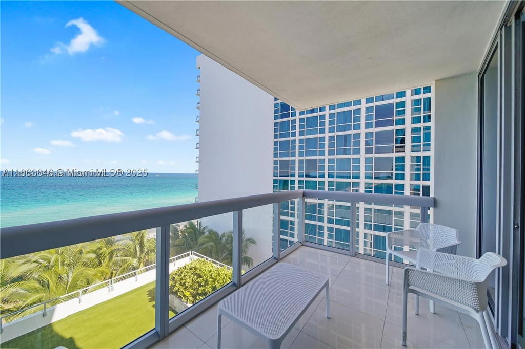Real estate property located at 6899 Collins Ave #808, Miami-dade, North Carillon Beach Cond, Miami Beach, FL