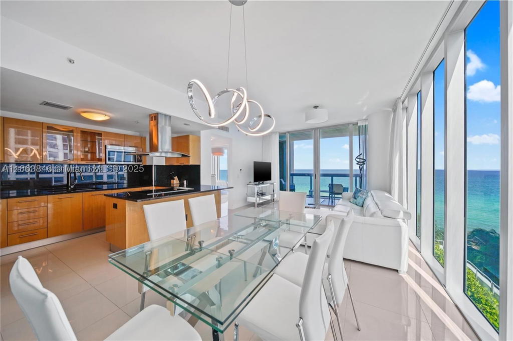Real estate property located at 6899 Collins Ave #808, Miami-dade, North Carillon Beach Cond, Miami Beach, FL