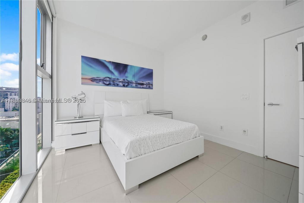 Real estate property located at 6899 Collins Ave #808, Miami-dade, North Carillon Beach Cond, Miami Beach, FL