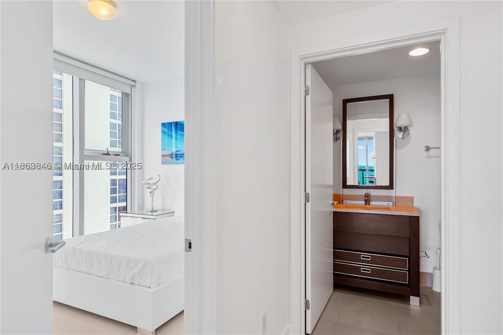 Real estate property located at 6899 Collins Ave #808, Miami-dade, North Carillon Beach Cond, Miami Beach, FL