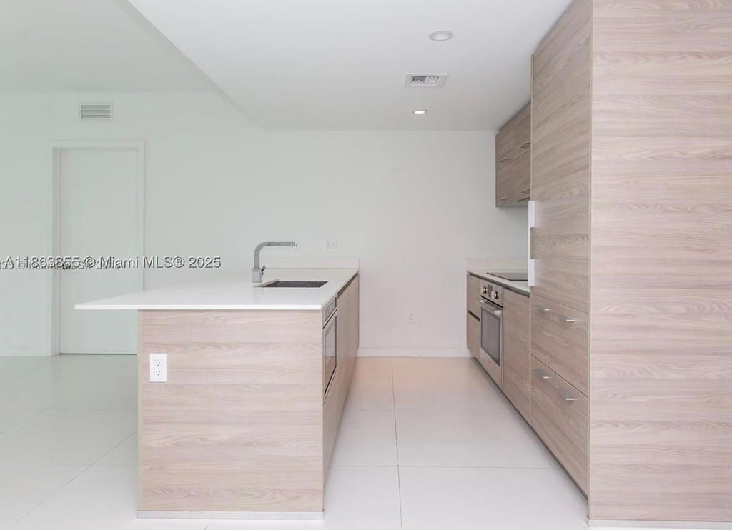 Real estate property located at 1300 Miami Ave #1602, Miami-dade, 1300 S Miami Avenue Condo, Miami, FL