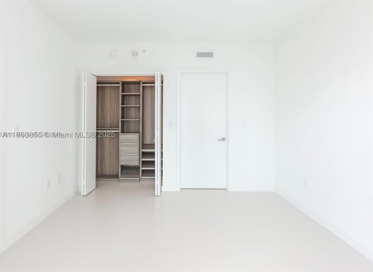 Real estate property located at 1300 Miami Ave #1602, Miami-dade, 1300 S Miami Avenue Condo, Miami, FL